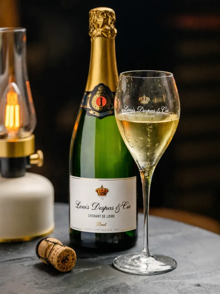CRÉMANT DE LOIRE BRUT