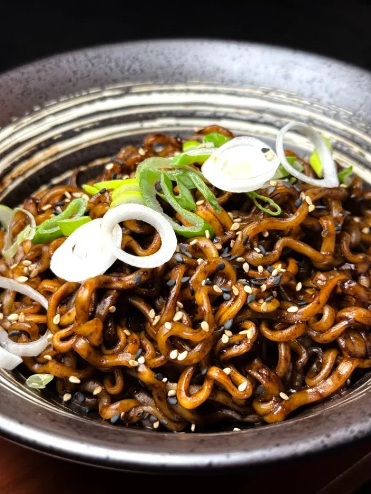 JJAJANG RAMEN