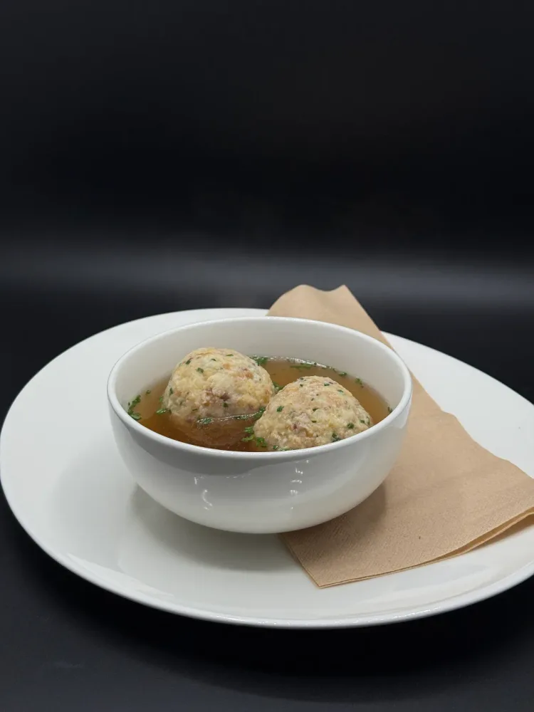 Tyrolean bacon dumpling soup
