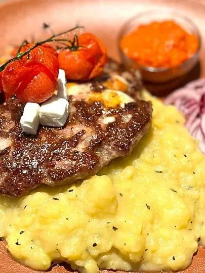 Pljeskavica "Gourmet Art"