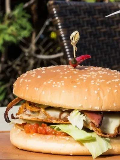 Chili-Cheese-Burger